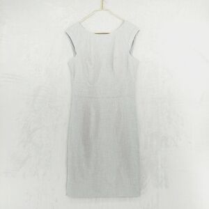 New The Limited Cap Sleeved Crewneck Sheath Dress in Light Grey P6133